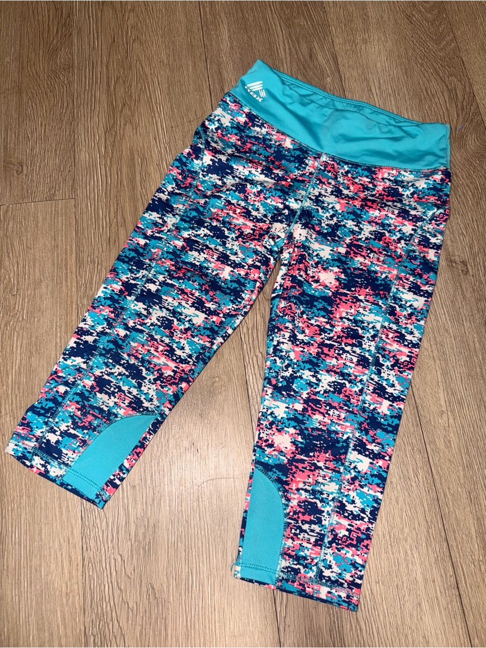 Reebok Girls' Multicolor Pixel Print Leggings with Teal Waistband